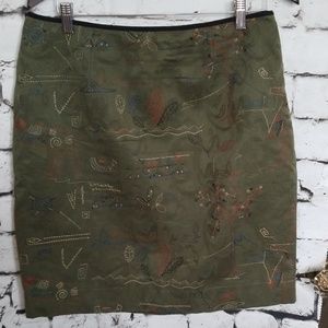 Anthropologie green embroidered skirt Size 12